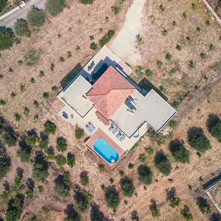 Montes Albi - Your Familly Destination וילה