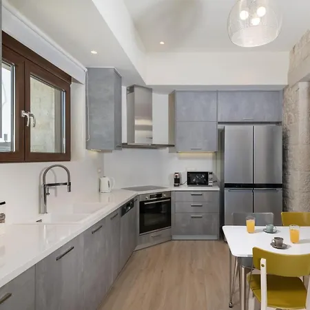 Montes Albi - Your Familly Destination Galatas (Chania)