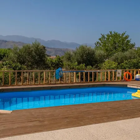 Montes Albi - Your Familly Destination Вилла *